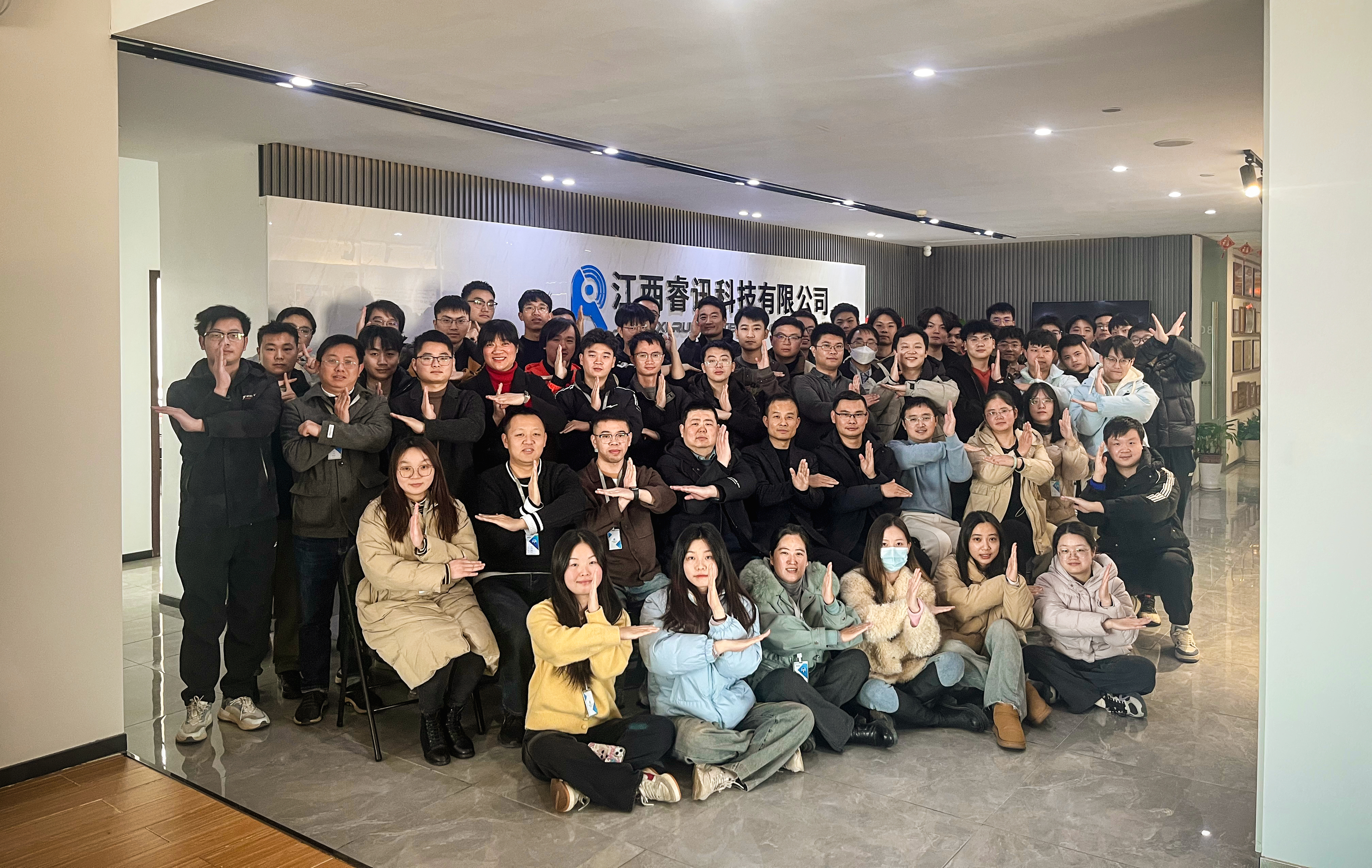 十周年合影.jpg 十周年合影.jpg